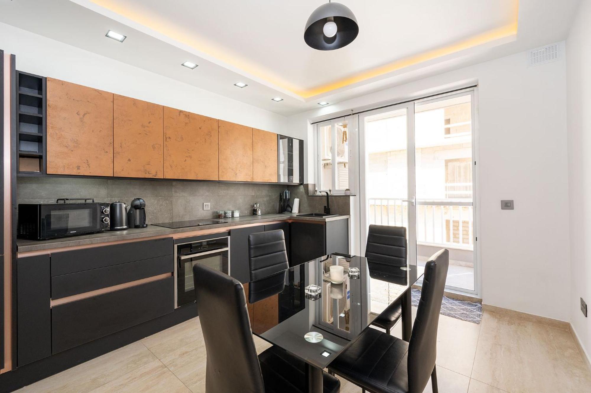 Modern 2 Bedroomed Apartment In Gzira Exterior foto